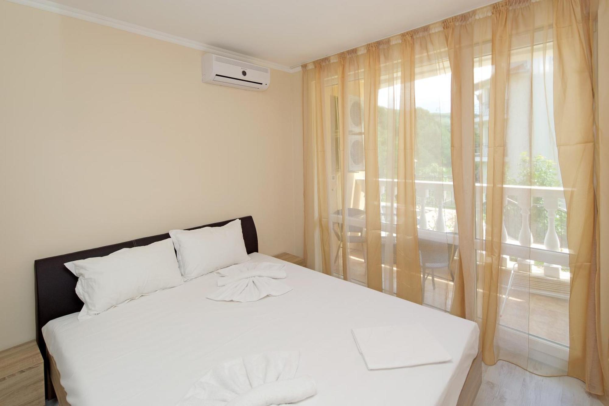 Villa Sardinia And Spa Sveti Vlas Eksteriør bilde