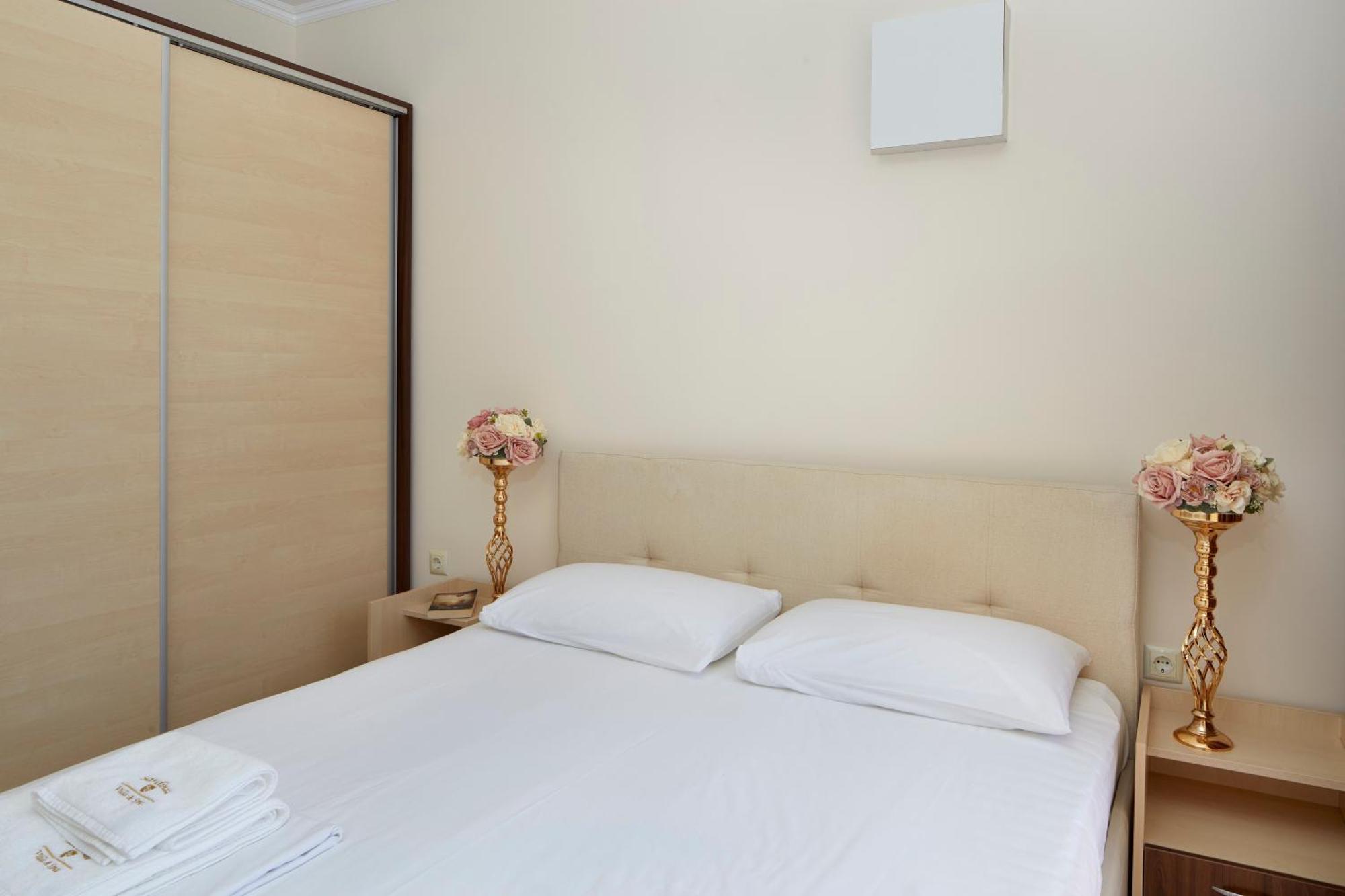 Villa Sardinia And Spa Sveti Vlas Eksteriør bilde