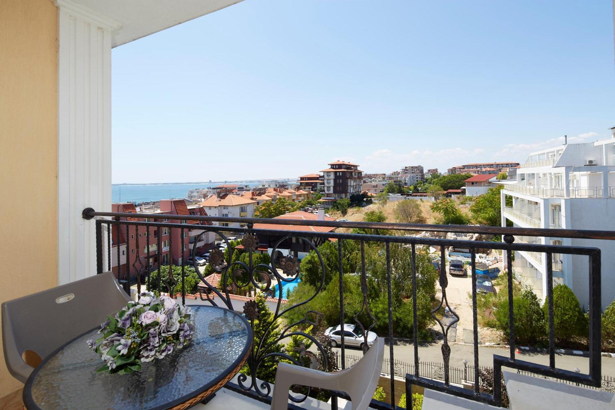 Villa Sardinia And Spa Sveti Vlas Eksteriør bilde