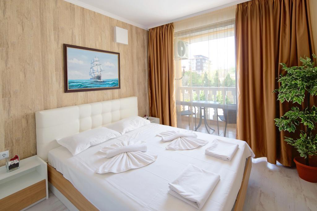 Villa Sardinia And Spa Sveti Vlas Eksteriør bilde